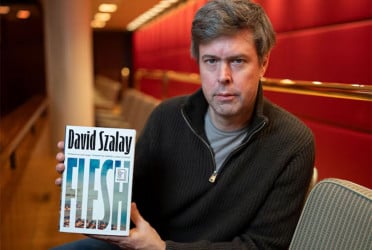 ২০২৫ সালের বুকার জিতলেন হাঙ্গেরিয়ান-ব্রিটিশ লেখক ডেভিড সালাই