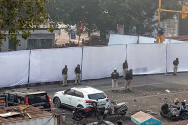 দিল্লি বিস্ফোরণ : ভারত ভ্রমণে সতর্কতা জারি যুক্তরাষ্ট্র ও যুক্তরাজ্যের