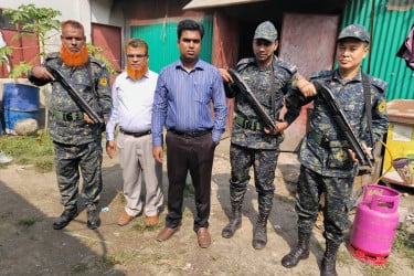 অস্বাস্থ্যকর পরিবেশে মিষ্টি তৈরি করায় এক প্রতিষ্ঠানকে জরিমানা