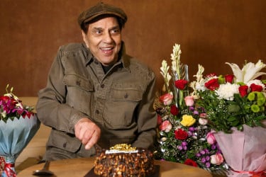 ৩৩৫ কোটির সাম্রাজ্য ধর্মেন্দ্রর, ১০০ একরের ফার্মহাউস!