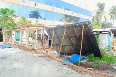 চাটখিল-সোনাইমুড়ি সড়কে একদিকে উচ্ছেদ, অন্যদিকে দখল