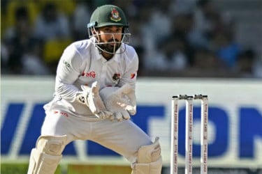 মুশফিককে সরিয়ে স্টাম্পিংয়ের রেকর্ড লিটনের