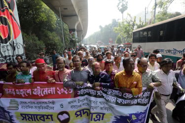 ১ ফেব্রুয়ারি থেকে বইমেলা আয়োজনের দাবিতে প্রধান উপদেষ্টাকে স্মারকলিপি