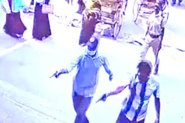 গ্রুপ বদল করায় হত্যা দুই শুটার আটক