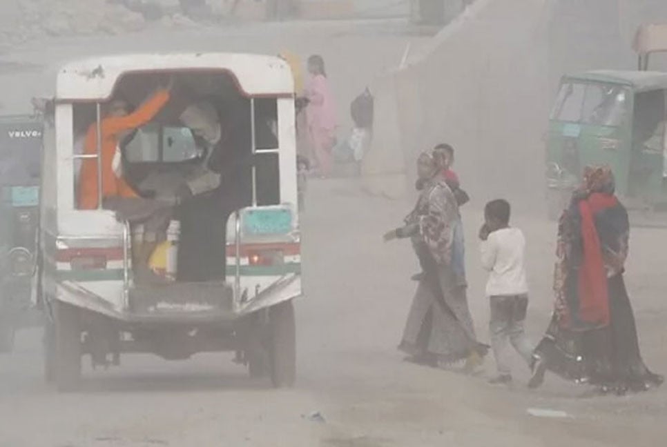 বায়ুদূষণে বিশ্বে তৃতীয় ঢাকা, বাতাস ‘খুব অস্বাস্থ্যকর’