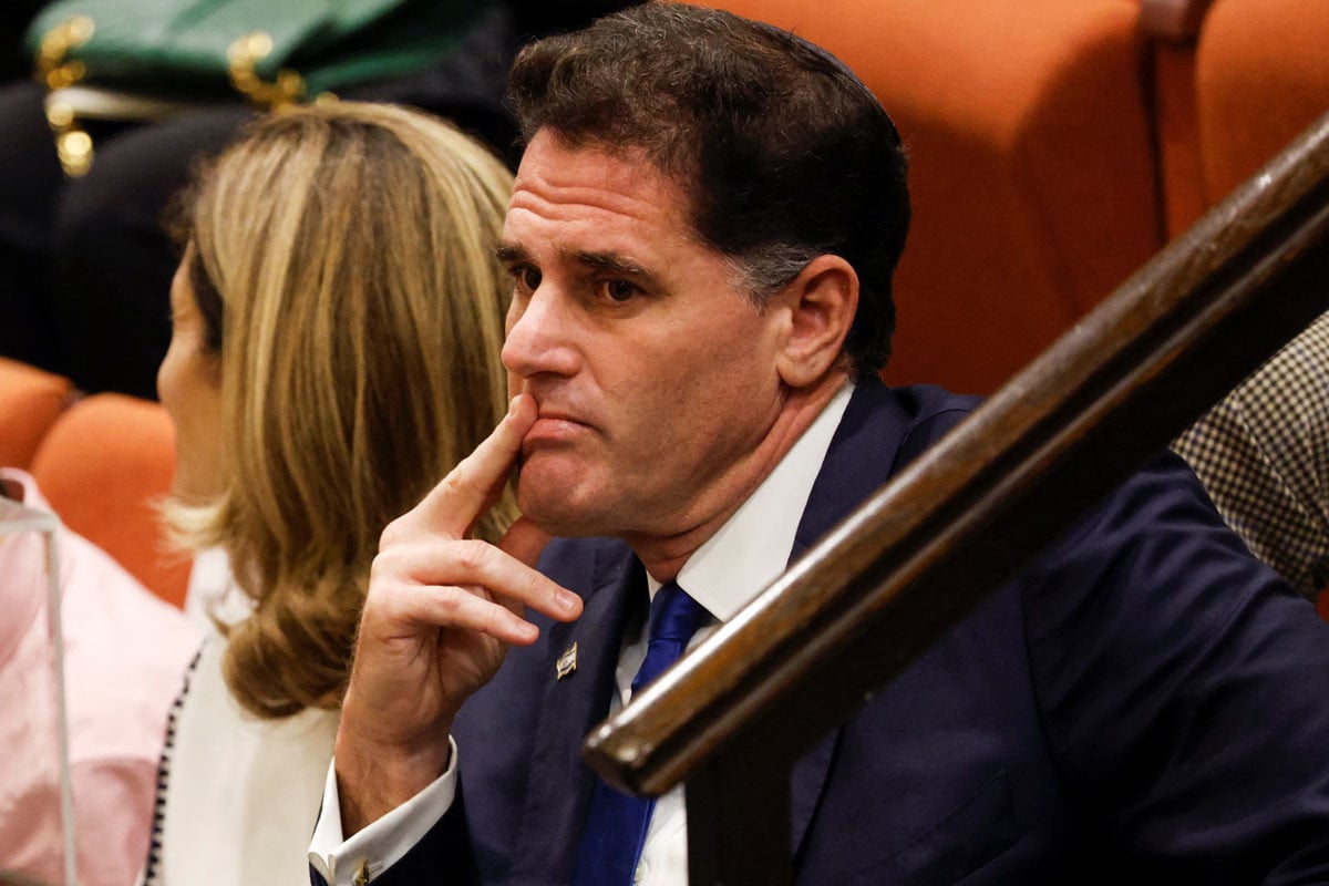 ইসরাইলের শীর্ষ মন্ত্রী রন ডারমারের পদত্যাগ