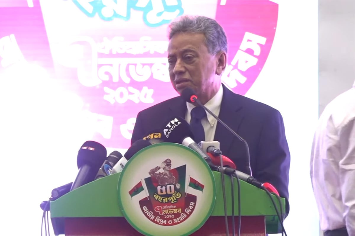 গণতন্ত্র আবারও হুমকির সম্মুখীন : আমীর খসরু