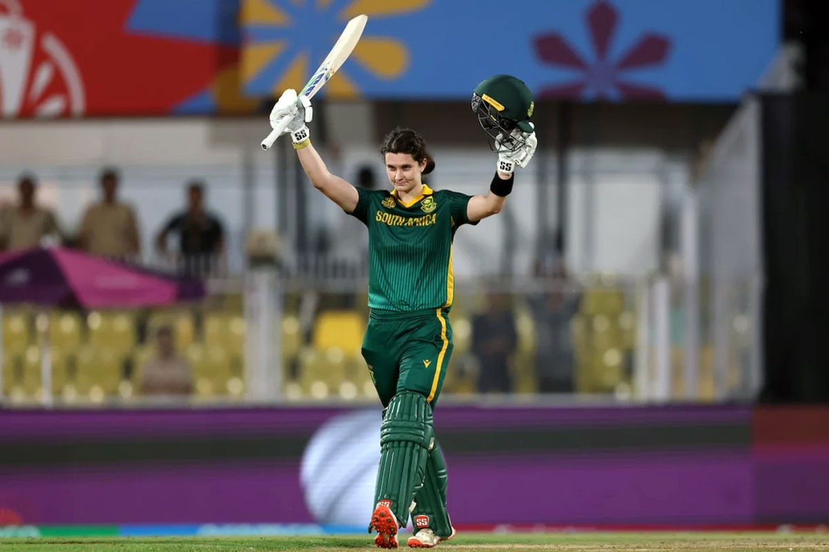 আইসিসির মাস সেরা লরা উলভার্ট