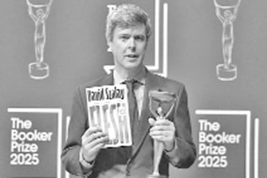 বুকার জিতলেন ডেভিড সালাই