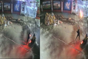 মোহাম্মদপুর প্রিপারেটরি স্কুলে পেট্রোল বোমা নিক্ষেপ