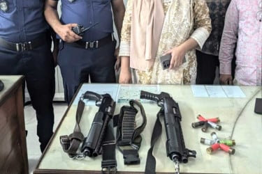 শিবচরে মহাসড়কে তল্লাশি, অস্ত্র ও গুলি উদ্ধার