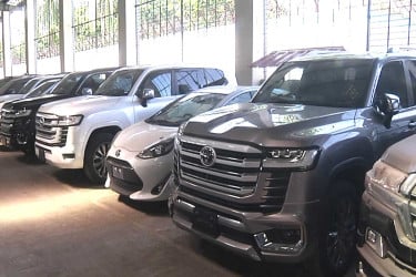 দ্বাদশ সংসদের এমপিদের অখালাস ৩১টি গাড়ি জনপ্রশাসন মন্ত্রণালয়ে হস্তান্তর