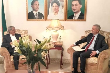 মির্জা ফখরুলের সঙ্গে ইইউ রাষ্ট্রদূত মাইকেল মিলারের সাক্ষাৎ