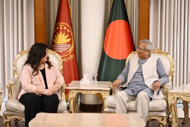 নির্বাচনের প্রস্তুতি নিচ্ছি, যা জাতির জন্য ঐতিহাসিক মুহূর্ত হবে : প্রধান উপদেষ্টা