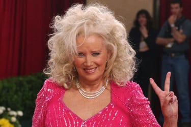 মারা গেছেন অস্কার মনোনীত অভিনেত্রী স্যালি কার্কল্যান্ড