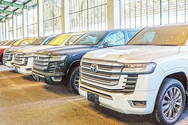 এমপিদের সেই ৩১ বিলাসবহুল গাড়ি যাচ্ছে জনপ্রশাসন মন্ত্রণালয়ে