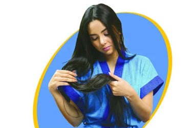 রুক্ষতা নয়, চাই ঝলমলে চুল