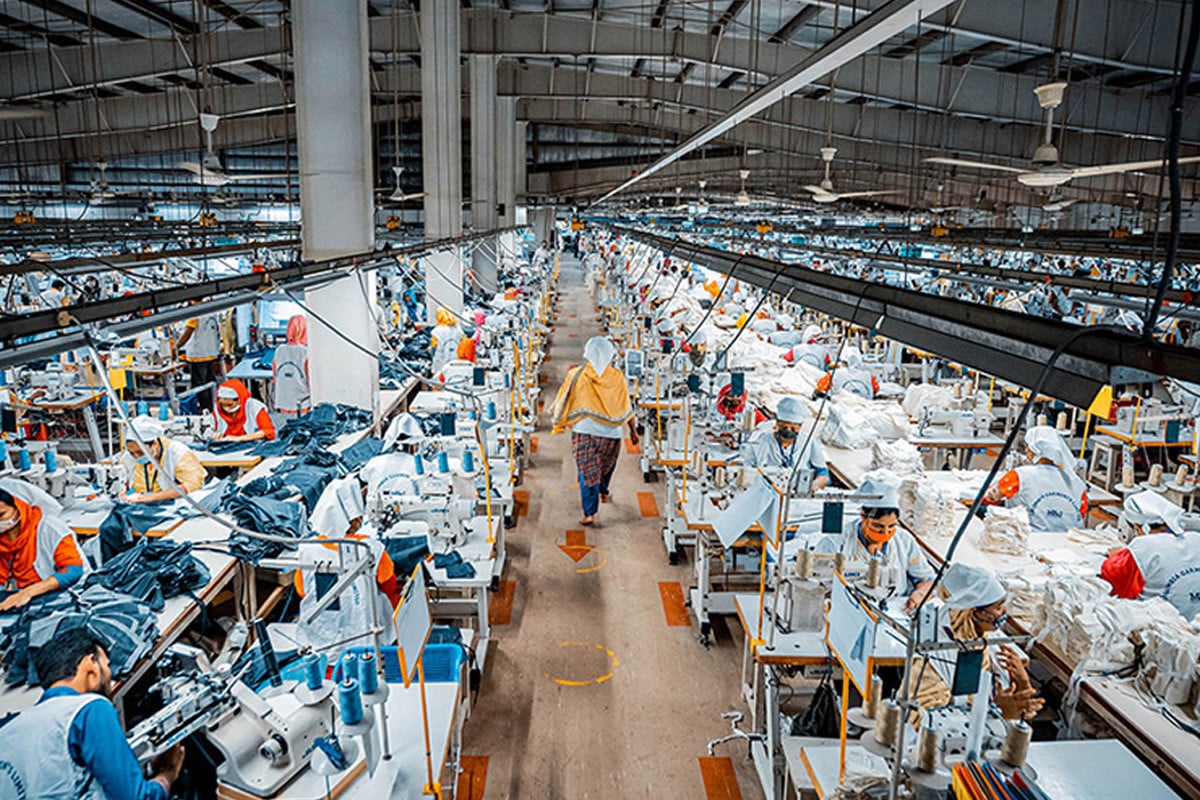 তৈরি পোশাক শিল্পের অনিশ্চিত ভবিষ্যৎ