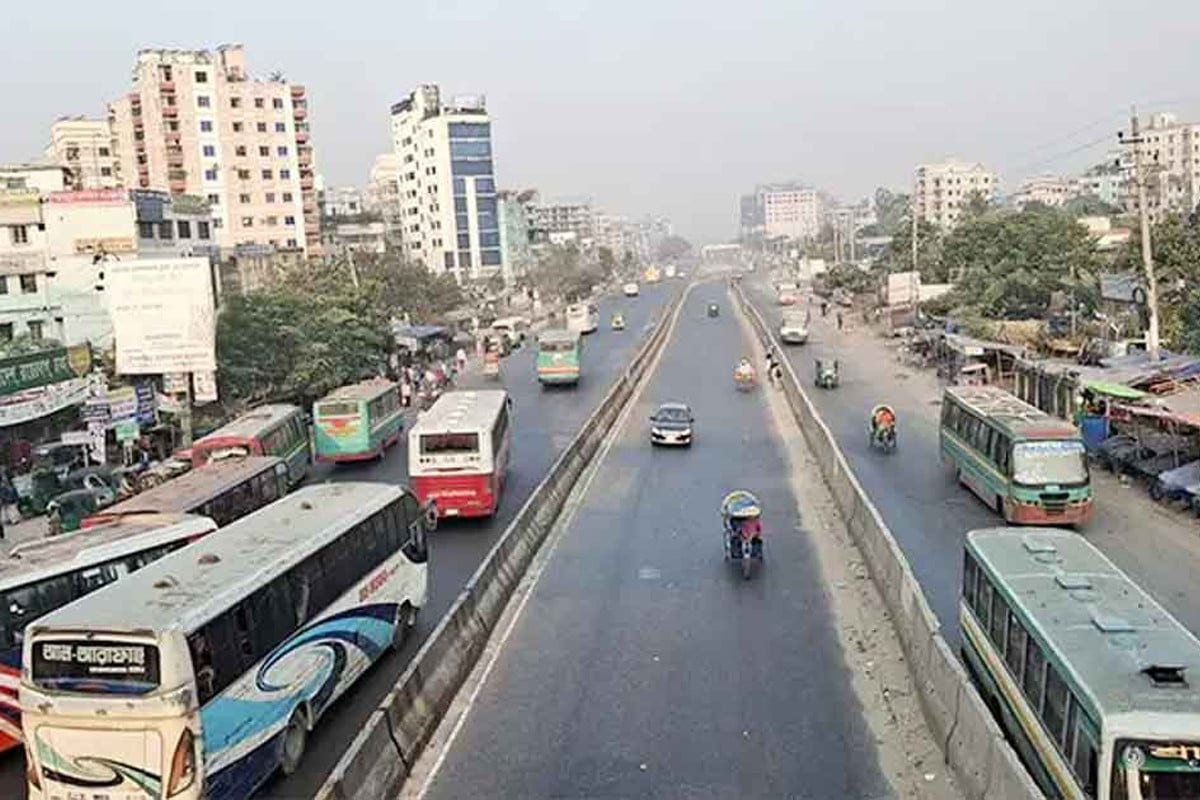 ঢাকা থেকে সীমিত পরিসরে ছাড়ছে দূরপাল্লার বাস