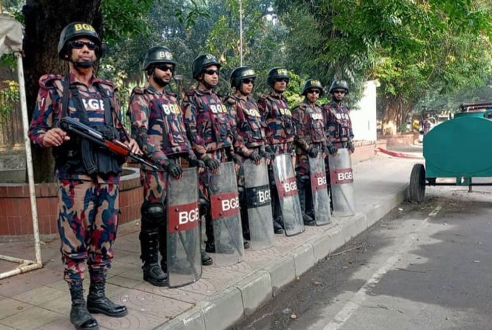 শেখ হাসিনার রায়ের তারিখ ঘিরে আদালতপাড়ায় কড়া নিরাপত্তা