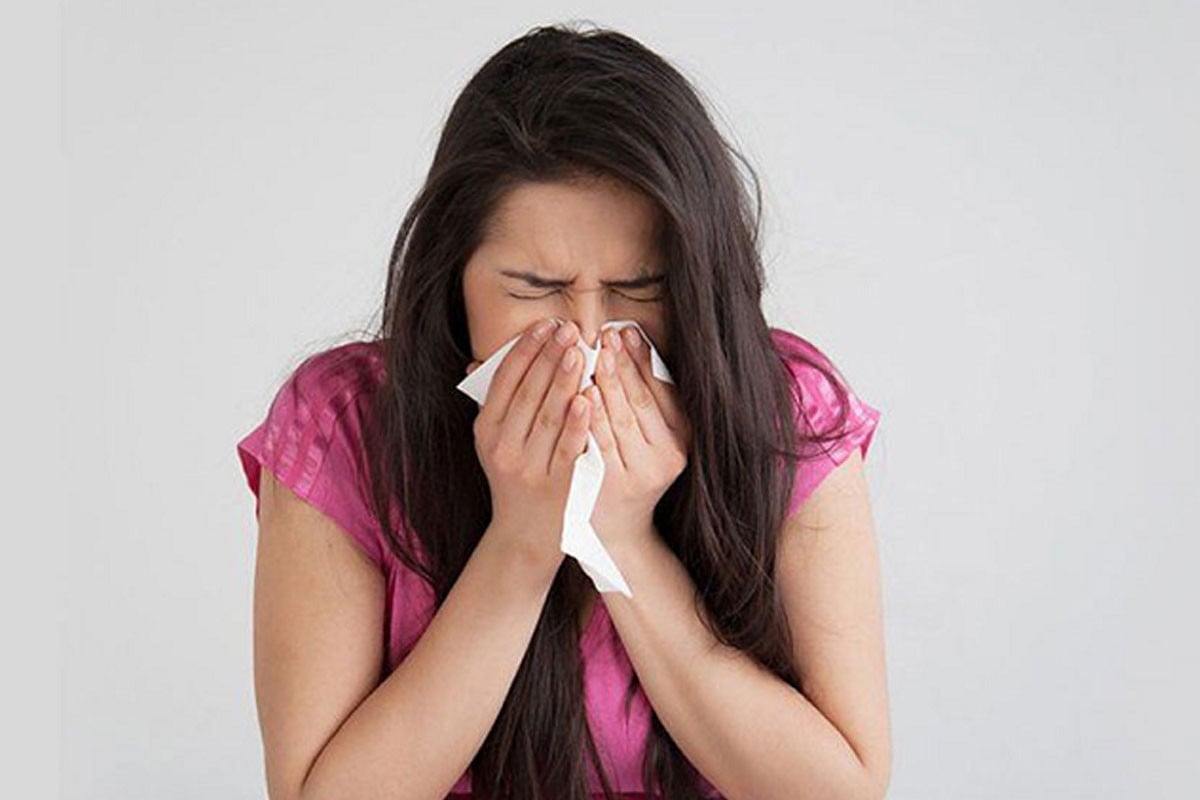 হাঁচি পেলেই নাক চেপে ধরেন? হতে পারে অনেক বড় বিপদ