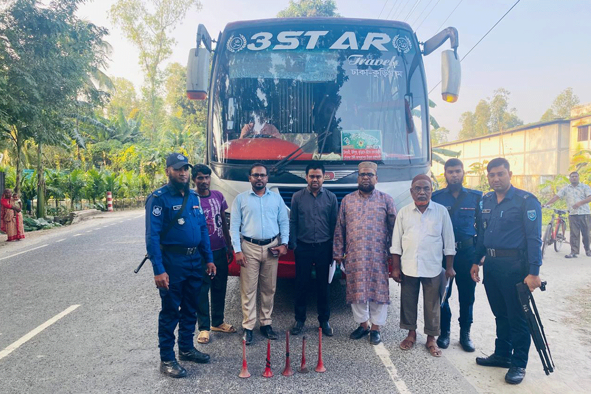 কুড়িগ্রামে বায়ু ‍দূষণ রোধে জেলা প্রশাসনের অভিযানে জরিমানা