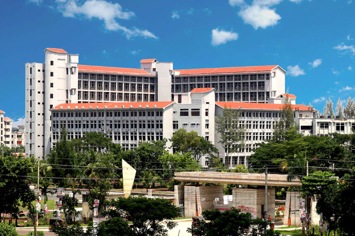 গোপালগঞ্জ বিজ্ঞান ও প্রযুক্তি বিশ্ববিদ্যালয়ের ৬ কর্মকর্তা বরখাস্ত