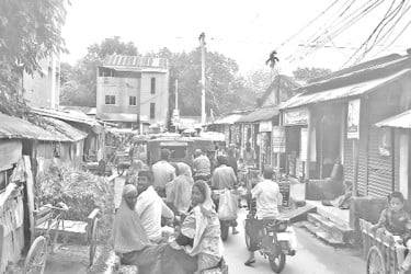 ড্রেন দখল, জলাবদ্ধতা হাসপাতালে