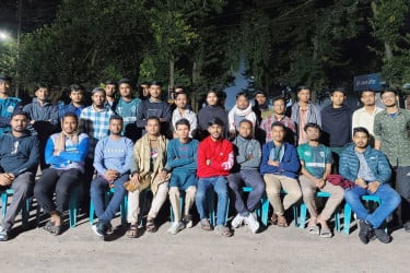 নিষিদ্ধ ছাত্রলীগের অপতৎপরতা রুখতে জাবিতে শিক্ষার্থীদের অবস্থান