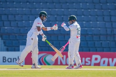 শান্তর সেঞ্চুরি, ৩০১ রানের লিড নিয়ে টাইগারদের ইনিংস ঘোষণা