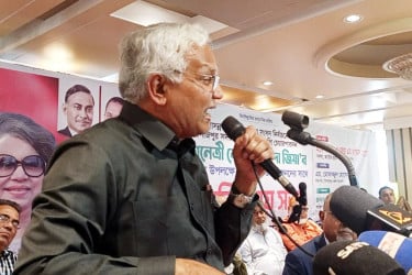 মেজর জিয়া স্বাধীনতার ঘোষণা দিয়ে পালাননি, অস্ত্র হাতে যুদ্ধ করেছেন :  ডা. জাহিদ হোসেন