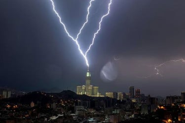 বন্যার ঝুঁকিতে সৌদি আরব, আবহাওয়া সতর্কতা জারি