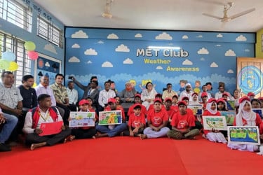 কলাপাড়ায় স্কুলভিত্তিক আবহাওয়া ক্লাবের উদ্বোধন