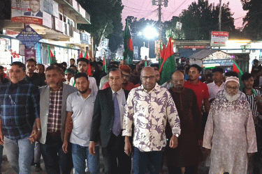 রাজাপুরে শেখ হাসিনার ফাঁসির দাবিতে বিক্ষোভ মিছিল