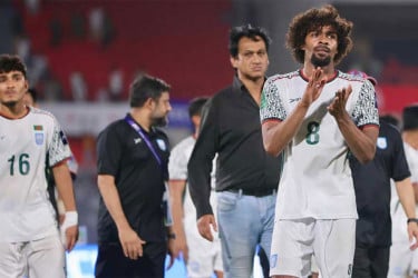 শেষ মুহূর্তে গোল হজমে জেতা ম্যাচ ড্র করলো বাংলাদেশ