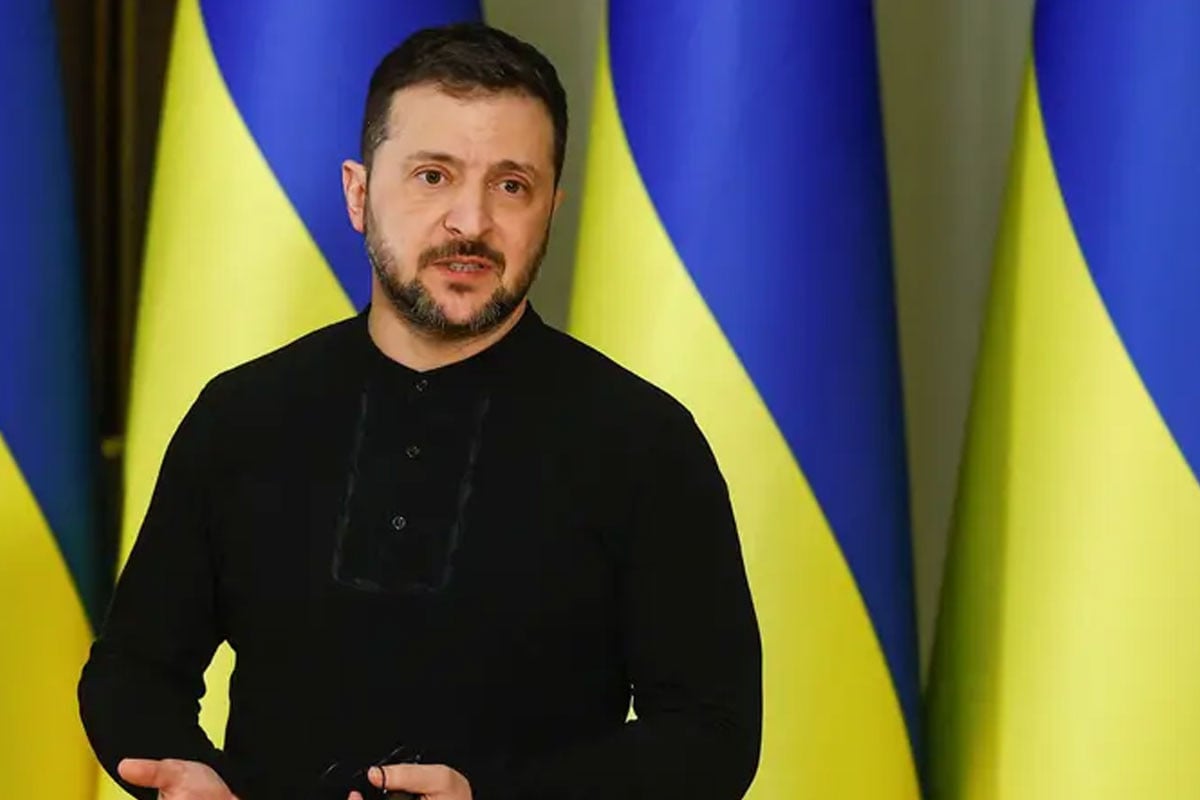 জাপোরিঝিয়ায় সম্মুখযুদ্ধের সৈন্যদের সঙ্গে দেখা করলেন জেলেনস্কি