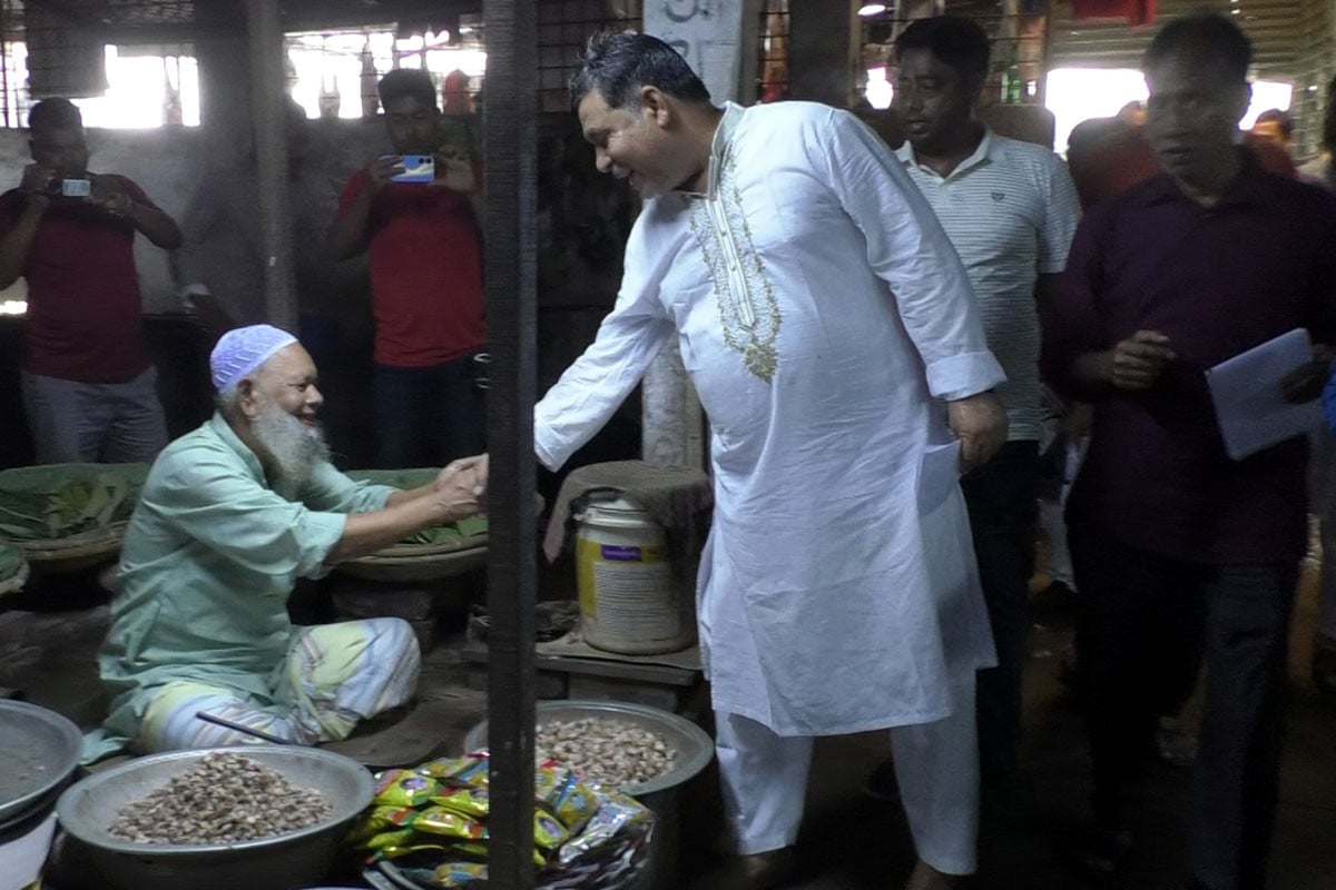 জামালপুরে ওয়ারেছ আলী মামুনের নির্বাচনী গণসংযোগ