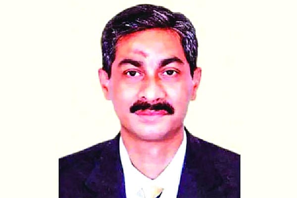 টাকার বস্তা নিয়ে হাসিনা স্বজনকে ভাগিয়ে দিয়েছেন