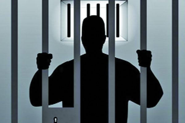 স্বজন হয়ে উঠছেন ঘাতক