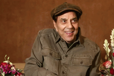 অসুস্থ ধর্মেন্দ্রর ব্যক্তিগত ভিডিও ফাঁস, হাসপাতালের কর্মী গ্রেপ্তার