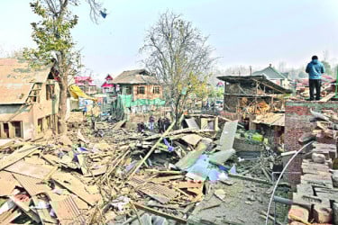 গুঁড়িয়ে দেওয়া হলো উমরের বাড়ি