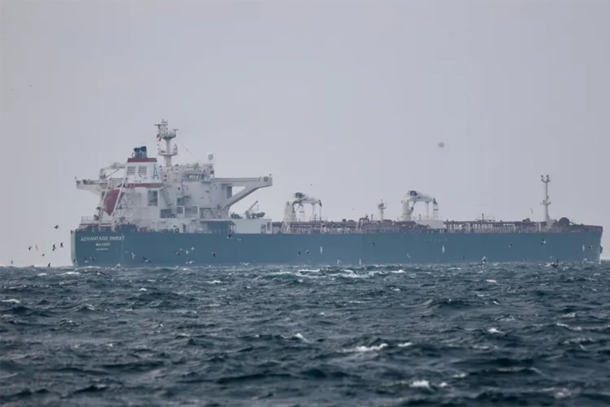 তেল ট্যাংকার জব্দ করল ইরান, যুক্তরাষ্ট্রের সঙ্গে উত্তেজনার শঙ্কা