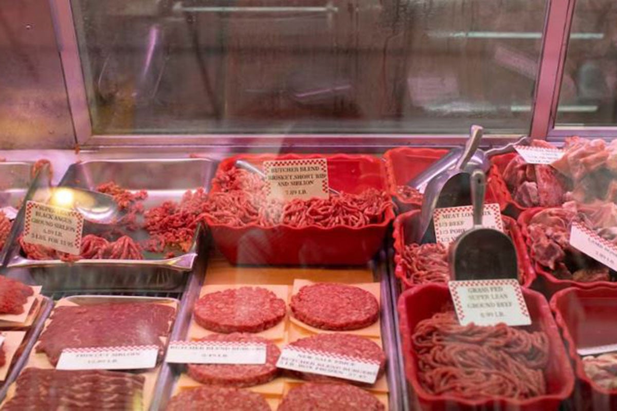 দুই শতাধিক খাদ্যপণ্য থেকে শুল্ক প্রত্যাহার করলেন ট্রাম্প