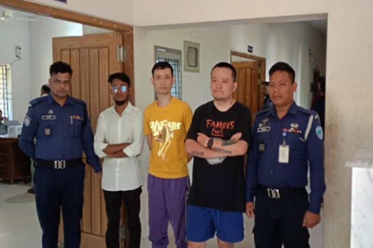 খাগড়াছড়িতে দুই চীনা নাগরিক গ্রেপ্তার, ডিভাইস জব্দ