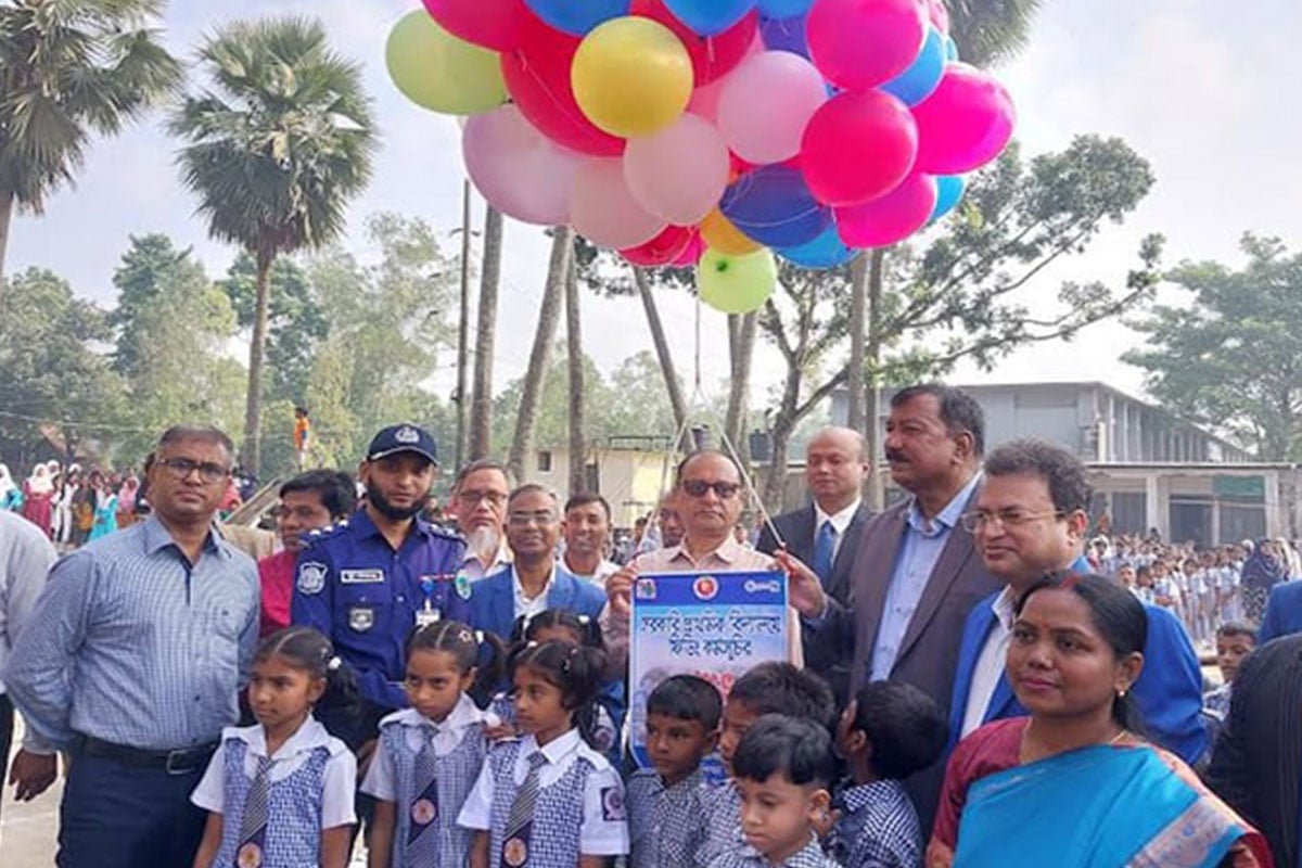 শিক্ষার্থীদের পরিপূর্ণ বিকাশ নিশ্চিতে কাজ করছে সরকার : প্রাথমিক উপদেষ্টা