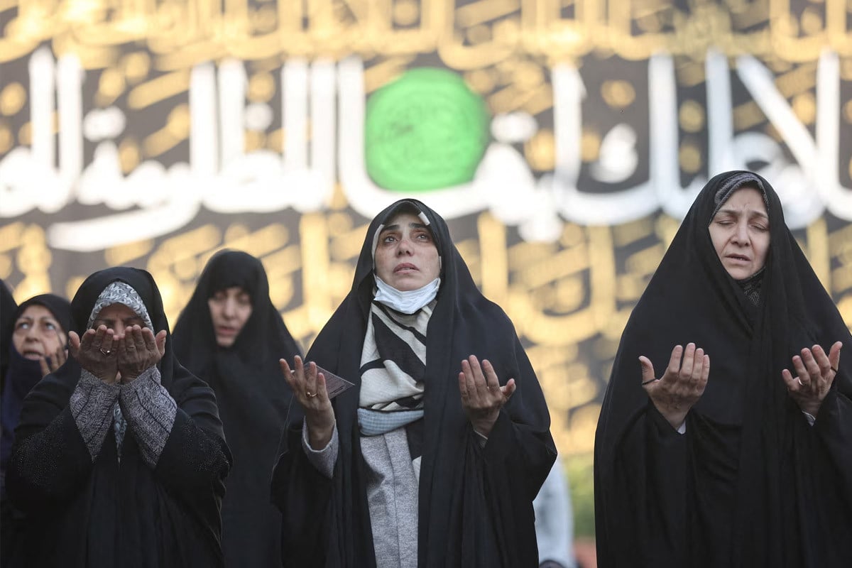 তেহরানে আতঙ্কে বাসিন্দারা, বৃষ্টির জন্য বিশেষ প্রার্থনা