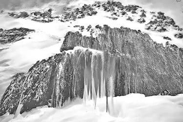 অ্যান্টার্কটিকার রক্তাক্ত হিমবাহের রহস্য