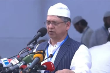 ‘বিএনপি ক্ষমতায় গেলে ‘আল্লাহর উপর আস্থা ও বিশ্বাস’ সংবিধানে পুনর্বহাল করা হবে’