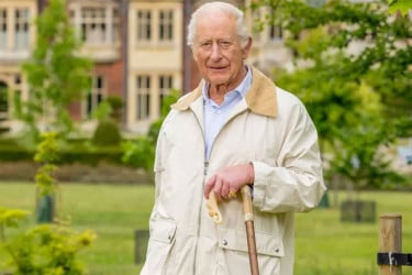 ৭৭ বছরে পা দিলেন ব্রিটিশ রাজা তৃতীয় চার্লস