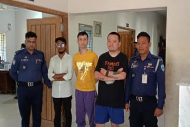 খাগড়াছড়িতে দুই চীনা নাগরিক গ্রেপ্তার, ডিভাইস জব্দ